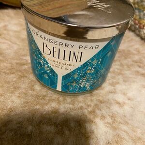 Bath & Body Works Blue and Silver Bellini Candle
